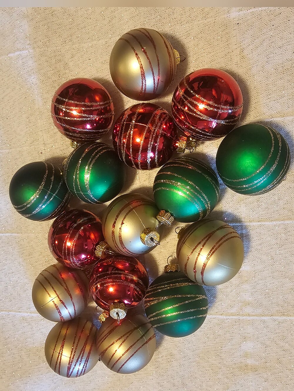 Assorted Christmas Ornament Set – Green, Red & Gold – Shiny, & Glitter Accents